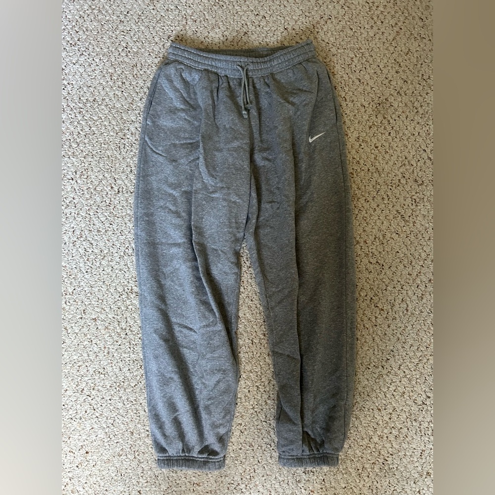 Nike Women's High Waisted Jogger Sweatpants
